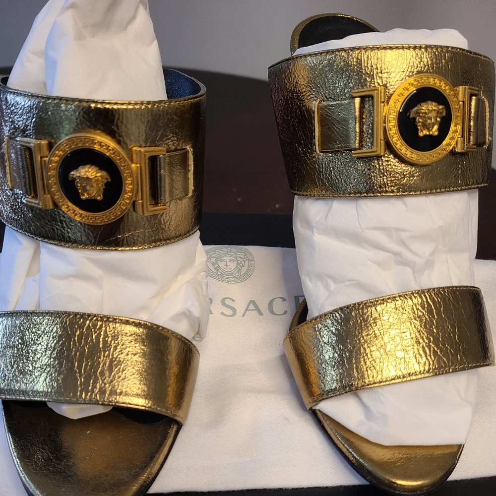 Versace medusa tribute gold sandals